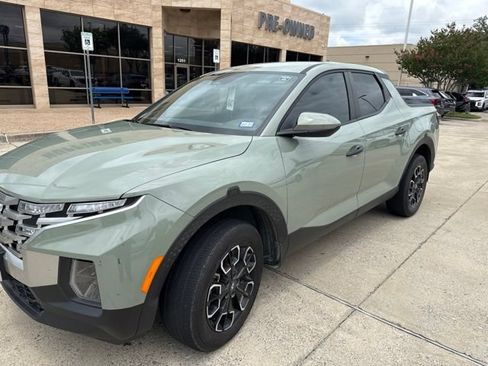 Certified 2024 Hyundai Santa Cruz SE FWD image 2