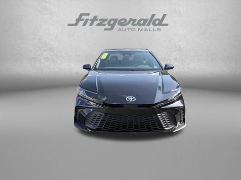 Used 2026 Toyota Camry SE FWD image 2