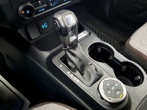 Used 2022 Ford Bronco 2-Door w/ Sasquatch Package image 15