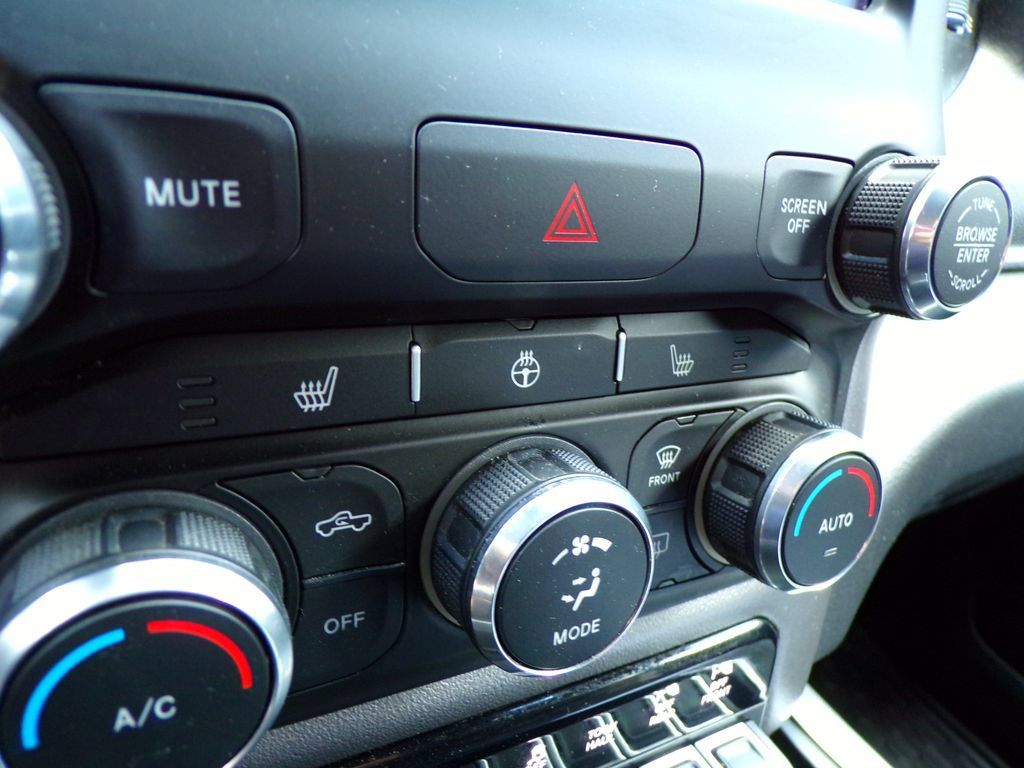 Certified 2019 RAM 1500 Big Horn AWD/4WD image 18