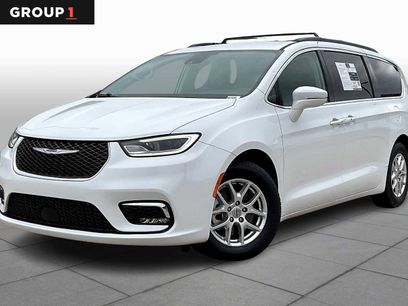 Used 2022 Chrysler Pacifica Touring-L