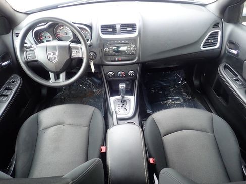 Used 2013 Dodge Avenger SE image 11