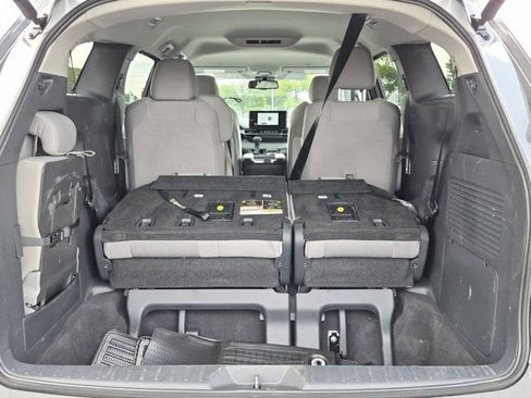 Certified 2026 Toyota Sienna LE AWD/4WD image 17