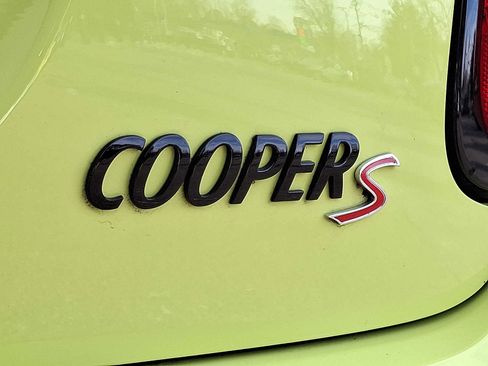 Used 2022 MINI Cooper S w/ Driver Assistance Package image 28