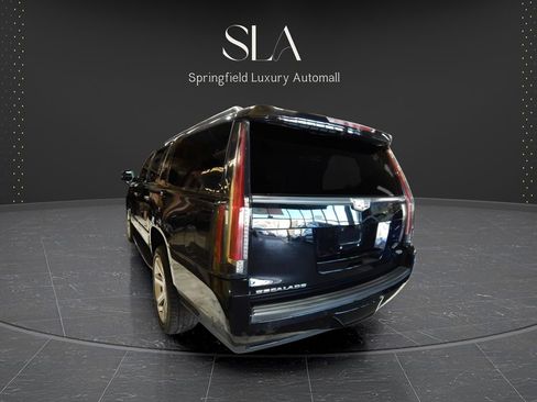 Used 2019 Cadillac Escalade ESV Luxury image 9