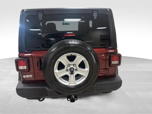 Used 2021 Jeep Wrangler Sport AWD/4WD image 5