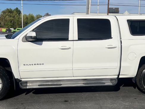 Used 2015 Chevrolet Silverado 1500 LT w/ LT Convenience Package image 9