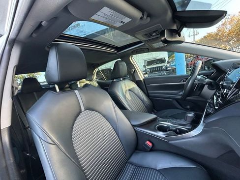 Used 2024 Toyota Camry SE w/ Convenience Package image 32