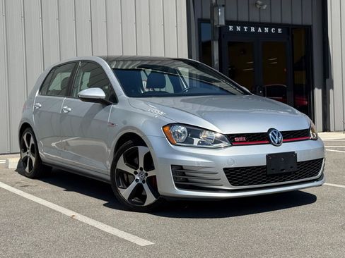 Used 2015 Volkswagen GTI S FWD image 3