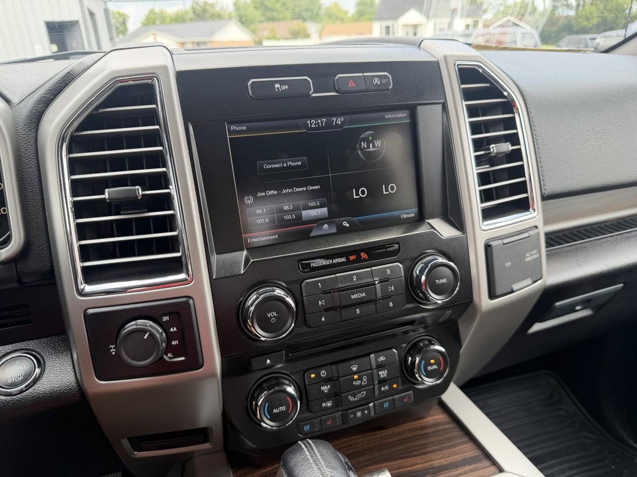 Used 2015 Ford F150 Lariat AWD/4WD image 8