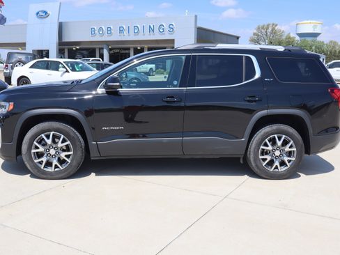 Used 2023 GMC Acadia SLT w/ Preferred Package AWD/4WD image 8