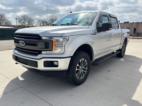 Used 2019 Ford F150 XLT w/ Equipment Group 302A Luxury image 3