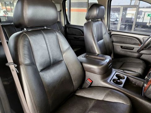 Used 2010 Chevrolet Silverado 2500 LTZ AWD/4WD image 36