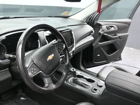 Used 2019 Chevrolet Traverse LT w/ LT Premium Package AWD/4WD image 19