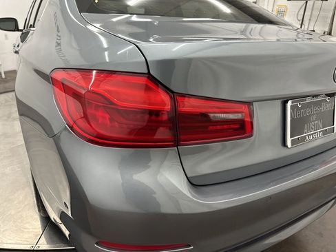 Used 2018 BMW 530e w/ Premium Package 2 image 26