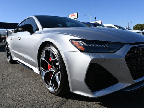 Used 2024 Audi RS 7 Performance image 30