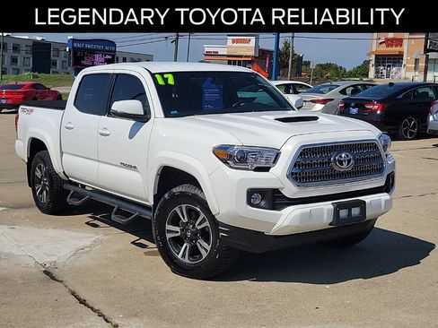 Used 2017 Toyota Tacoma TRD Sport w/ Tow Package (A/T) AWD/4WD image 29
