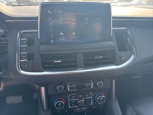 Used 2024 Chevrolet Suburban LT image 15