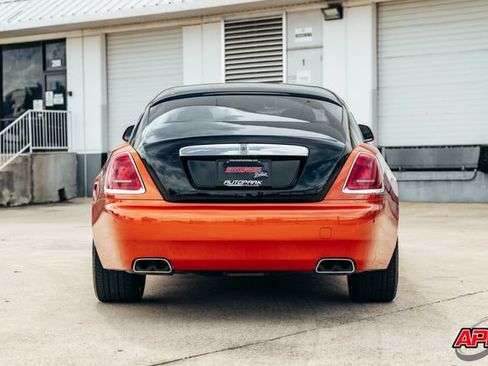 Used 2015 Rolls-Royce Wraith RWD image 18