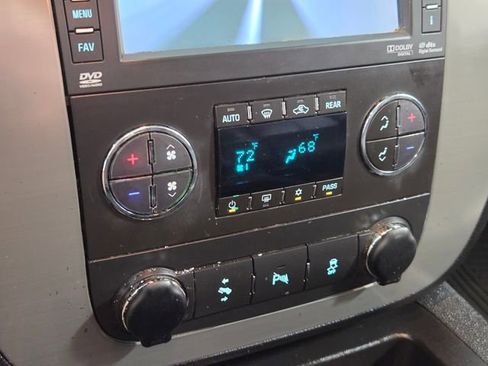 Used 2013 Chevrolet Tahoe LT RWD image 24