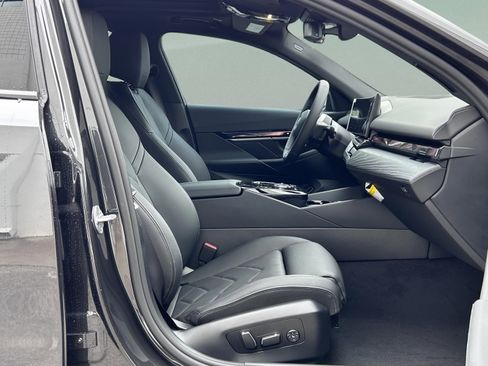 Used 2026 BMW i5 eDrive40 w/ M Sport Package image 32