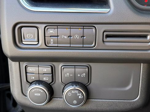 Used 2023 Chevrolet Tahoe LT AWD/4WD image 19