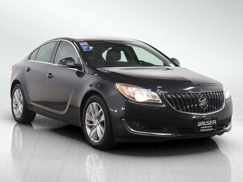 Used 2016 Buick Regal image 7