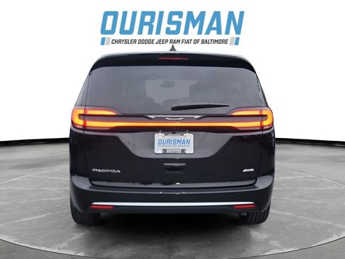 New 2027 Chrysler Pacifica Select AWD/4WD image 5