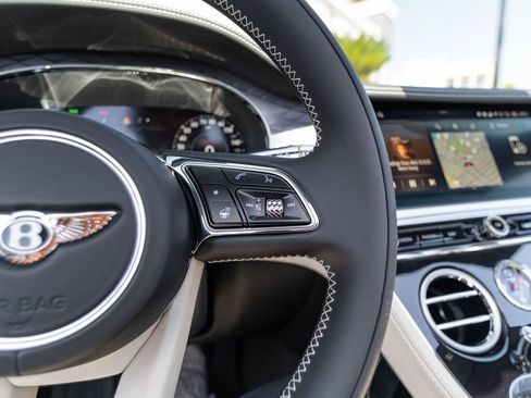 New 2026 Bentley Continental GTC AWD/4WD image 9