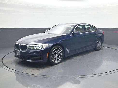 Used 2019 BMW 540i xDrive image 3