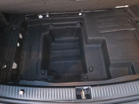 Used 2017 Mercedes-Benz C 300 4MATIC Sedan image 50