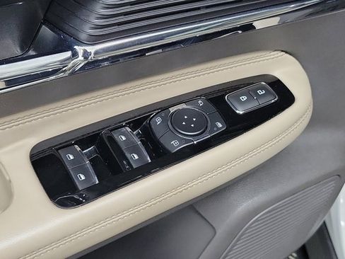 Used 2021 Lincoln Corsair Standard image 19