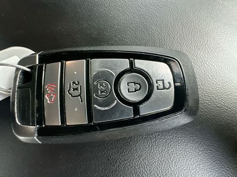 Used 2023 Ford Explorer Limited w/ Equipment Group 301A AWD/4WD image 28