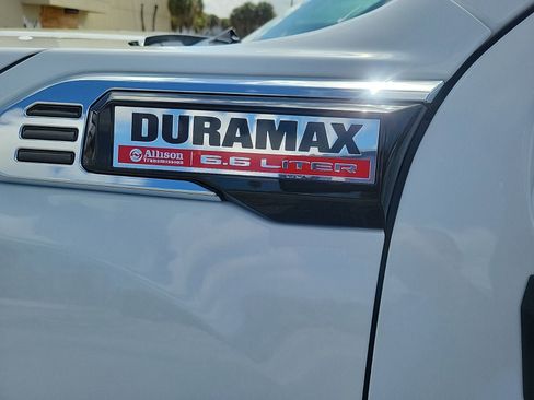 Used 2024 GMC Sierra 2500 SLE w/ SLE Value Package; image 11