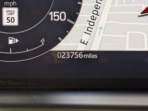 Used 2024 Land Rover Discovery Dynamic SE image 45