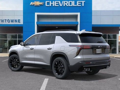 New 2026 Chevrolet Traverse LT w/ Midnight/Sport Edition FWD image 3