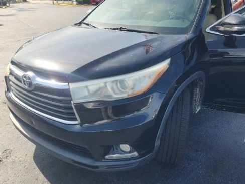 Used 2015 Toyota Highlander Limited image 3