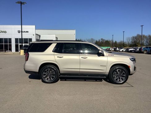 Used 2022 Chevrolet Tahoe Z71 w/ Luxury Package image 8
