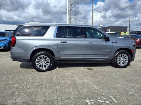 Used 2022 GMC Yukon XL Denali AWD/4WD image 27