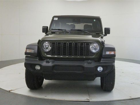Used 2024 Jeep Wrangler Sport S image 2