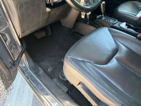 Used 2017 Jeep Wrangler Unlimited Sport w/ Quick Order Package 24S AWD/4WD image 21