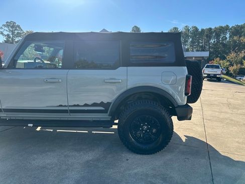Used 2021 Ford Bronco Wildtrak image 32