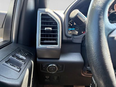 Used 2016 Ford F150 XLT w/ Equipment Group 302A Luxury AWD/4WD image 19
