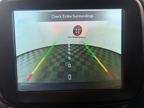 Used 2022 Jeep Renegade Latitude AWD/4WD image 4