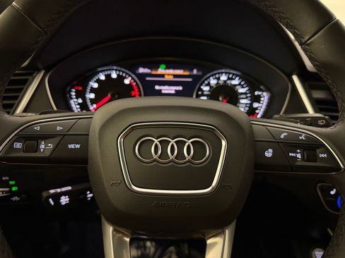 Used 2023 Audi Q5 2.0T Premium AWD/4WD image 11