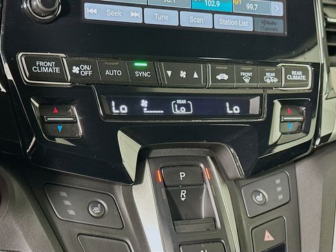 Used 2018 Honda Odyssey EX image 23