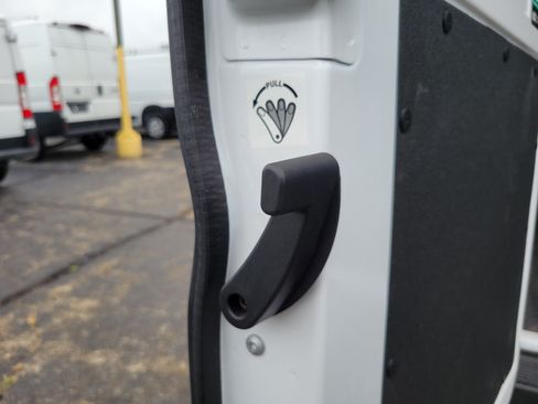 Used 2025 RAM ProMaster 2500 w/ U-Haul Equipment Group FWD image 20