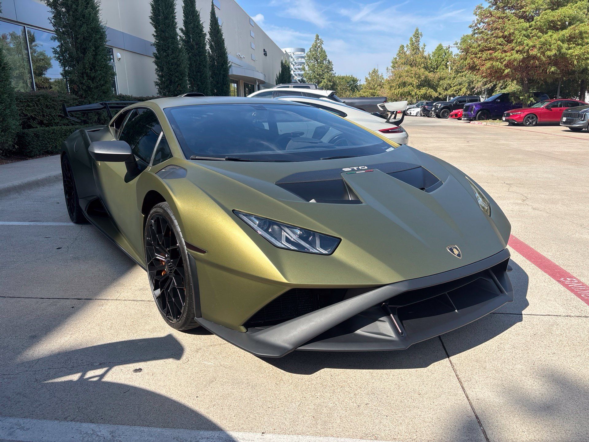 Used 2022 Lamborghini Huracan STO RWD image 4