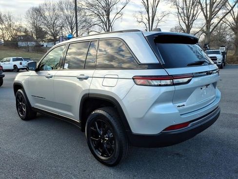 New 2026 Jeep Grand Cherokee Laredo image 7