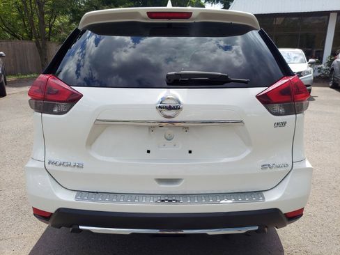 Used 2018 Nissan Rogue SV AWD/4WD image 5